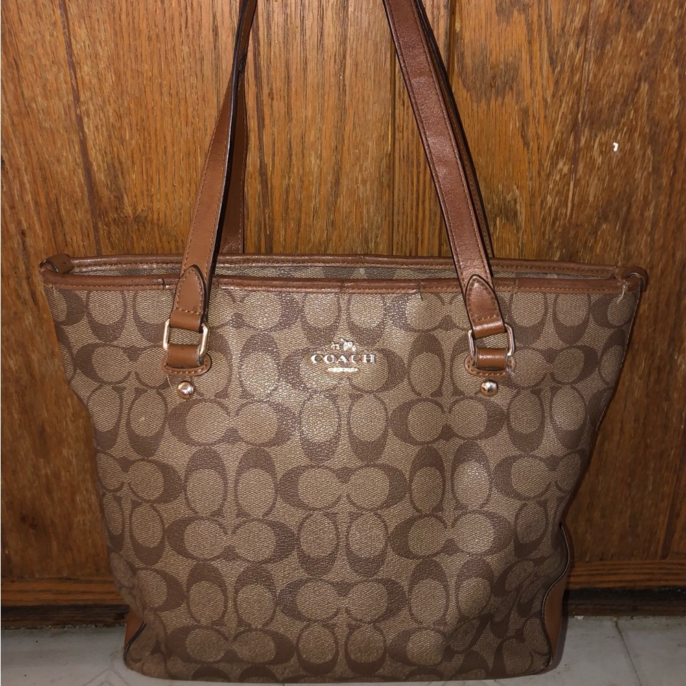 Coach hangbag
